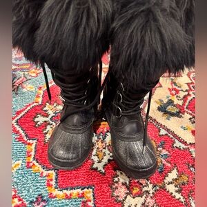 Sorel Black and Gray Winter Boots size 8